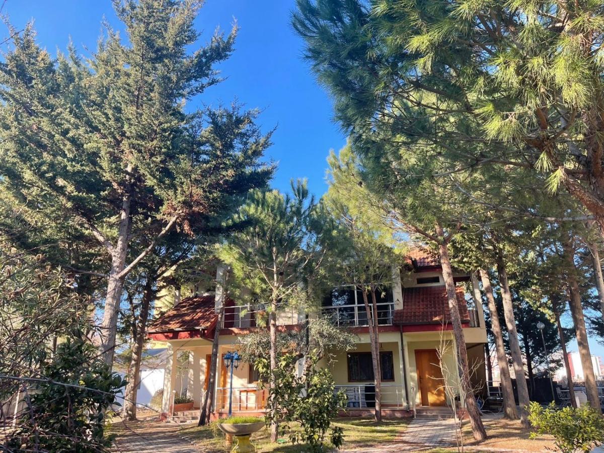 Hotel Garden Villa Ardo Голем Екстериор снимка