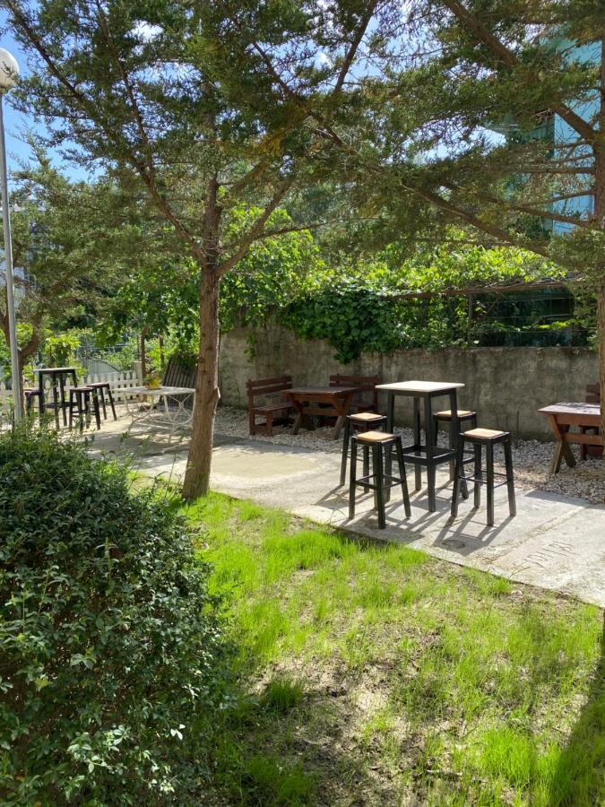 Hotel Garden Villa Ardo Голем Екстериор снимка